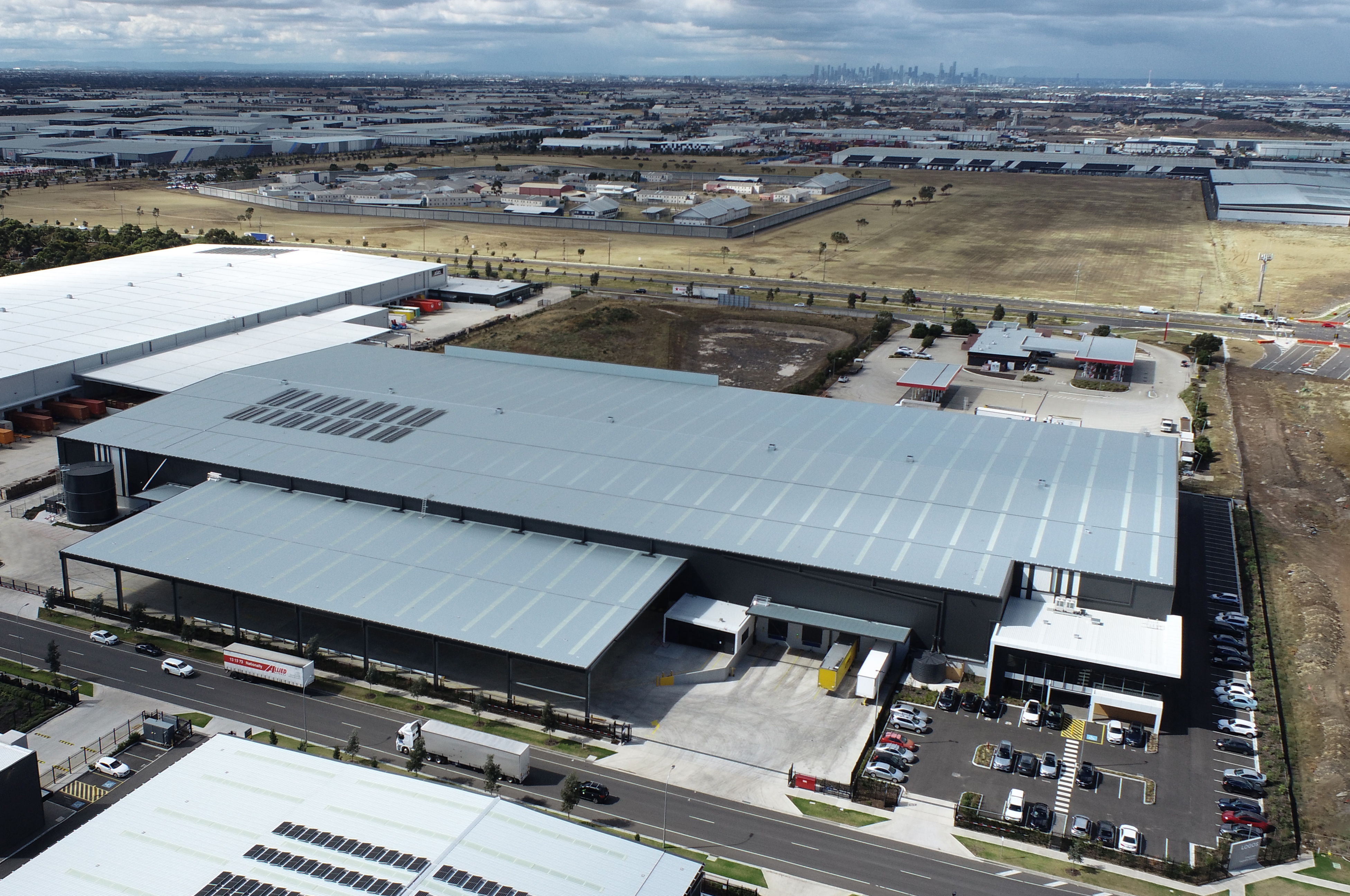 Five-star sustainable truck parts warehouse for Daimler Truck Australia Pacific